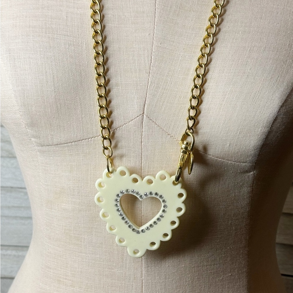 Betsey Johnson Acrylic Heart Necklace W/ Rhinestones Collectible Statement Y2K - Picture 8 of 8